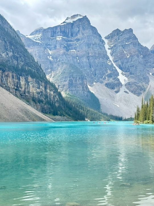 加拿大🇨🇦最美的夢蓮湖😍