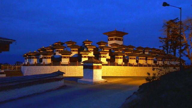•	8 Days Bhutan Nature & Culture Tour