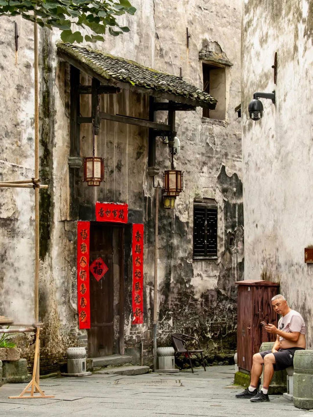 📍 Hongjiang Ancient Commercial City