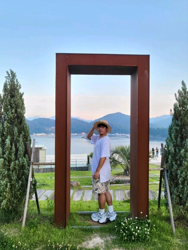 특별한 분위기와 오션뷰가 멋진 거제카페