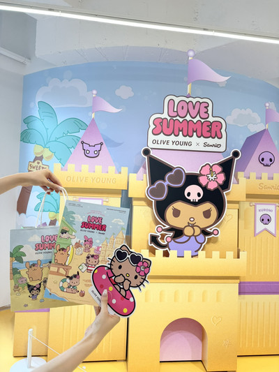 韓国•弘大】突如現れた？！オリーブヤングとサンリオの夢のコラボ