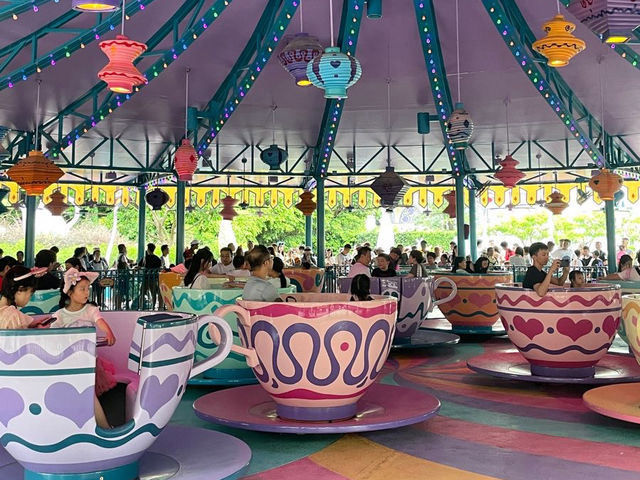 Where Magic Comes Alive: A Day in Hong Kong Disneyland”