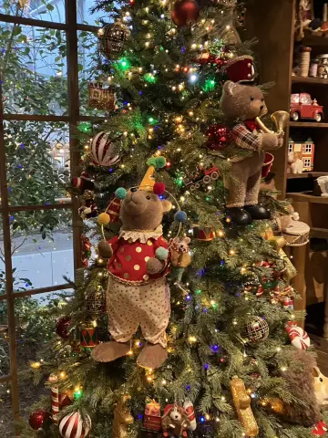 ‘哈利的聖誕工坊’傳遞了現代百貨的聖誕哲學。