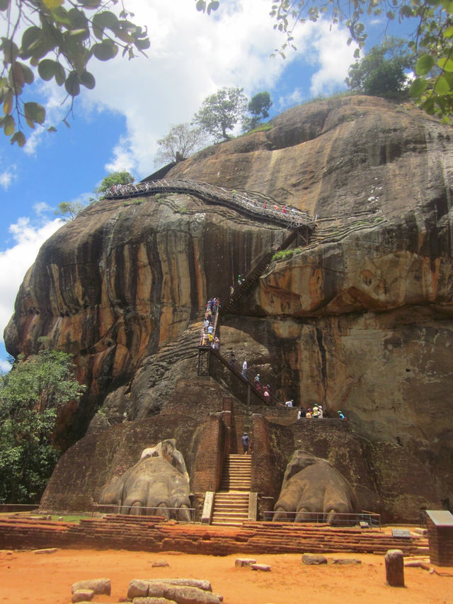 The Ancient Echoes of Sigiriya Rock Fortress The Ancient Echoes of Sigiriya Rock Fortress