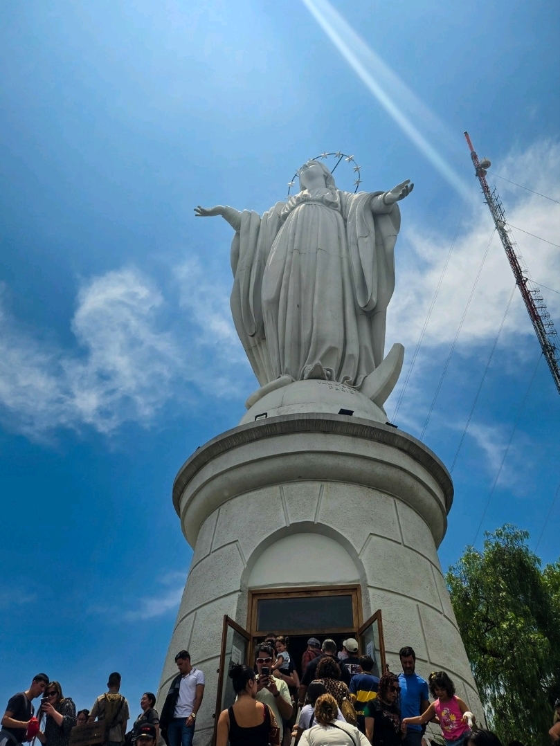 Must-Visit Hilltop Attraction in Santiago