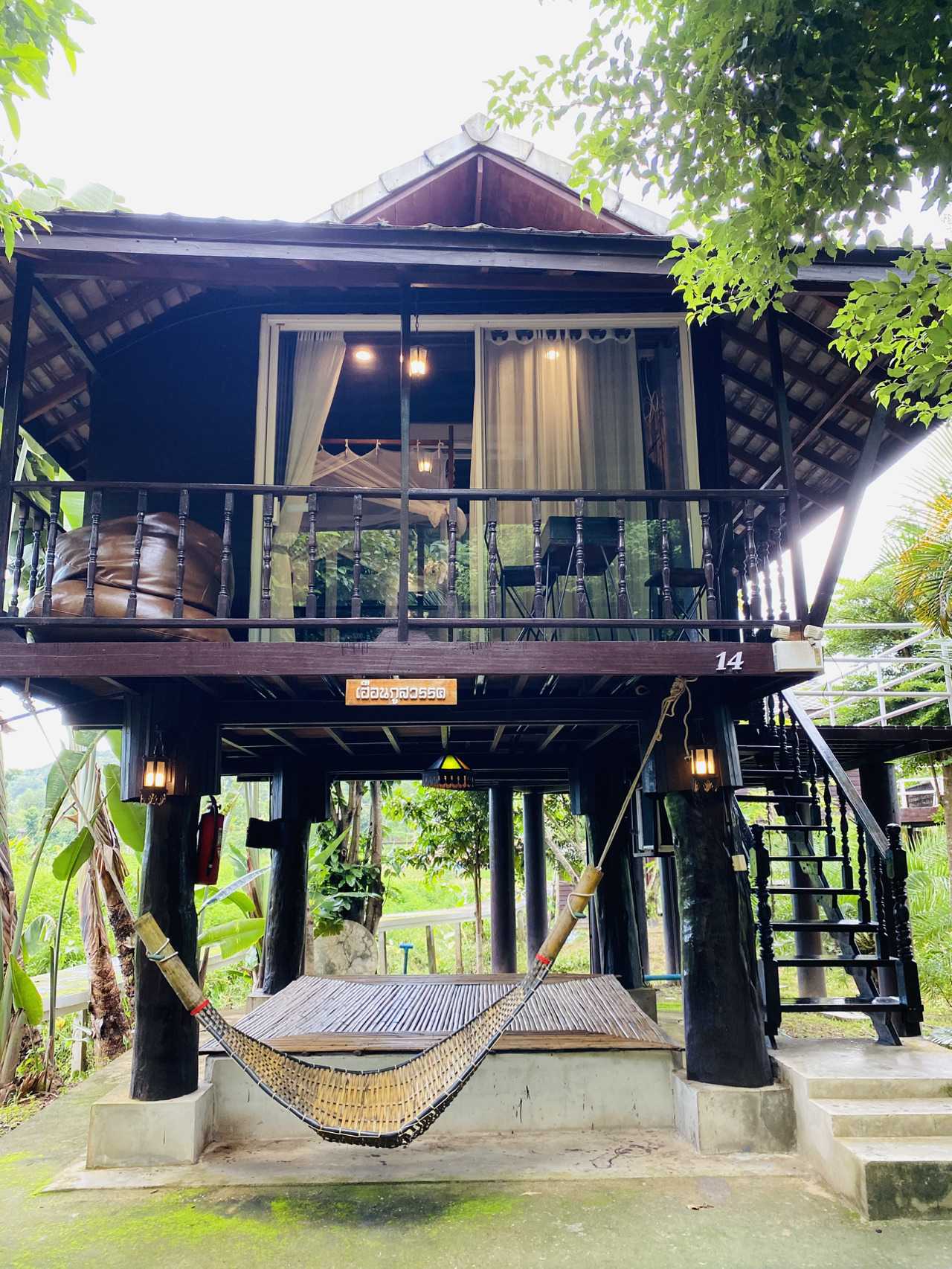 The White House Boutique Resort 🏡⛰️