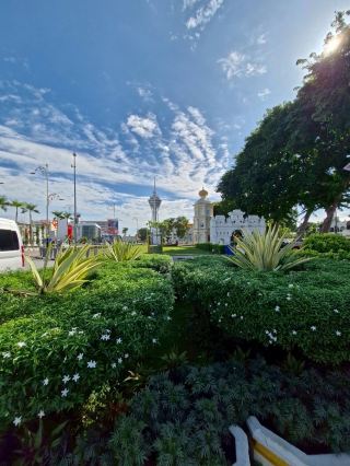A small town with massive charm! Pin Alor Setar, Kedah—a stunning landmark near the Sadao border.