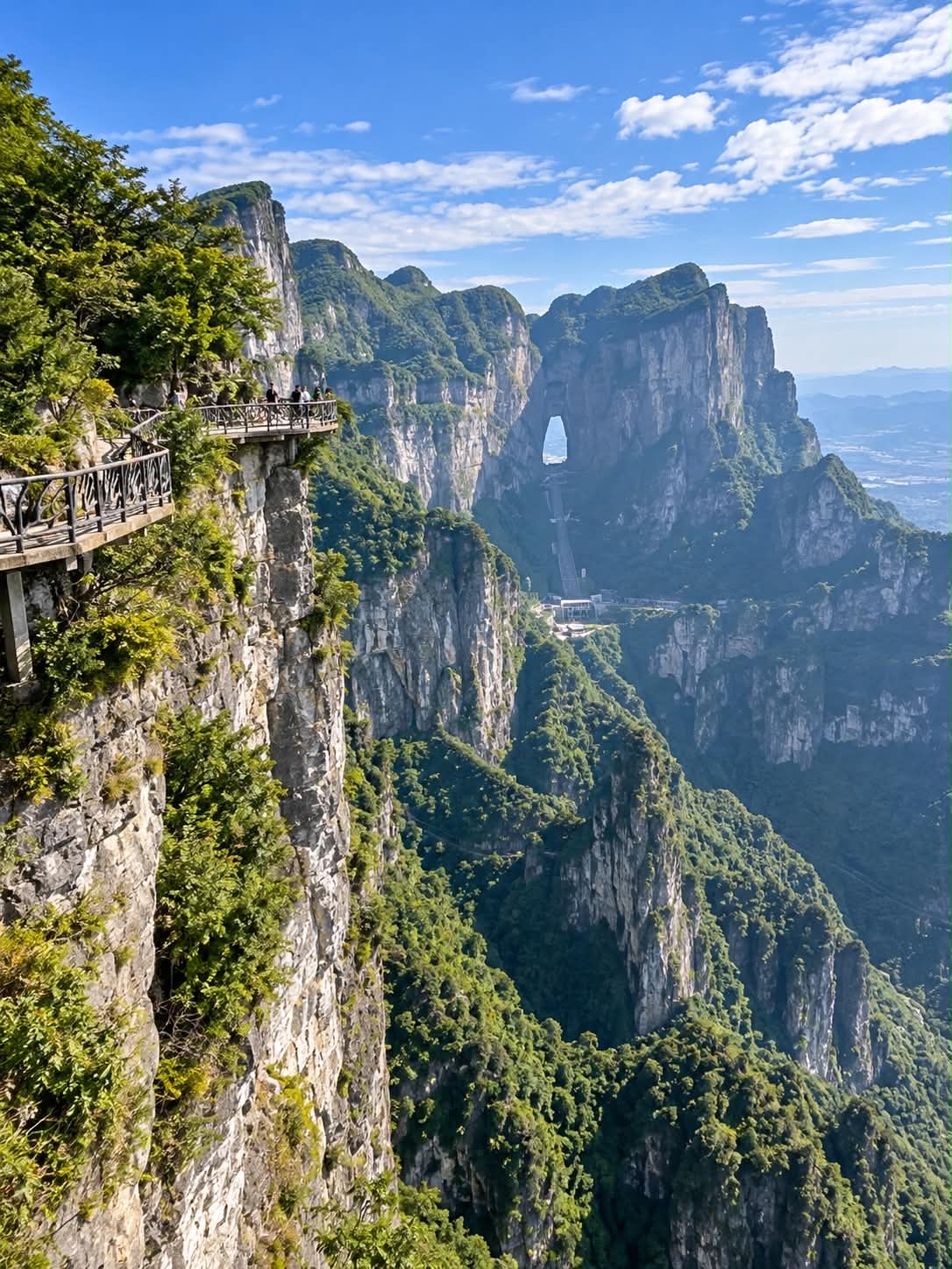 ภูเขาเทียนมินซาน (Tianmen Mountain)