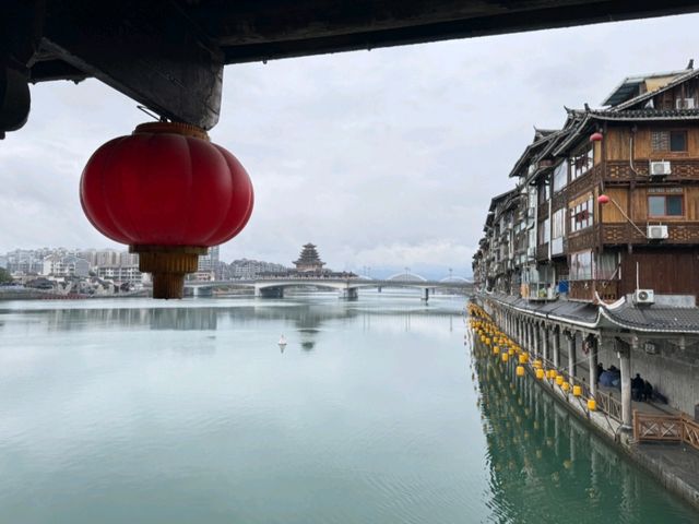 風雨橋歷史氛圍超著迷 風雨橋歷史氛圍超著迷
