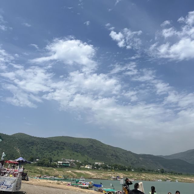 Parasailing in Pakistan Parasailing 😬🤯