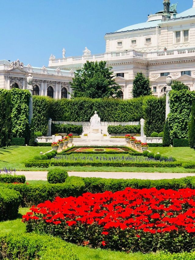 Vibrant Vienna: Austria’s Imperial City 🇦🇹