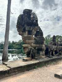 Life changing Angkor Wat, A Real World Wonder 🇰🇭 🛕 