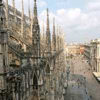 Fascinating Milan Cathedral 🇮🇹🍷🍦