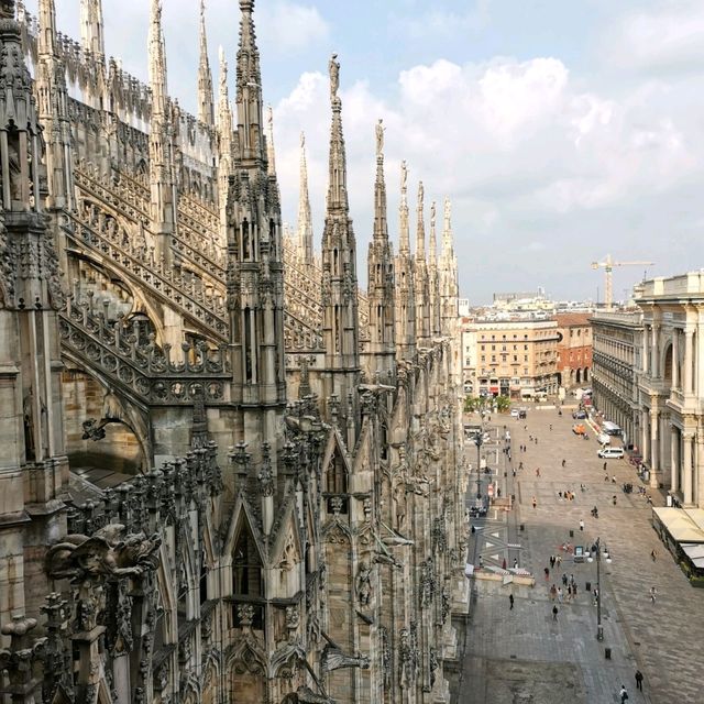 Fascinating Milan Cathedral 🇮🇹🍷🍦
