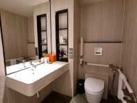“Trendy Orchard‑Edge Haven with Spa & Club Lounge”