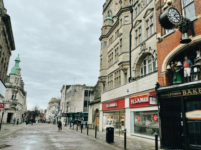 From Capital Buzz to Cathedral Calm: London to Gloucester by Train