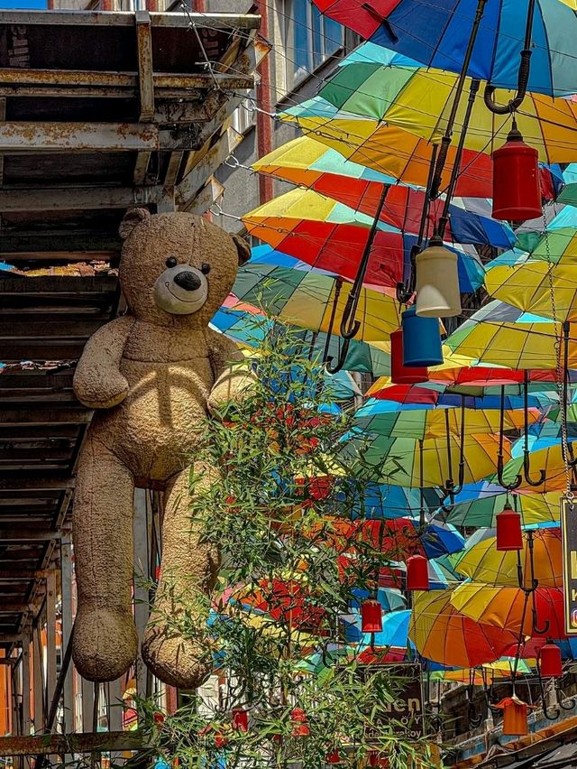 🌆 Karaköy & Beyoğlu – Istanbul’s Trendy Crossroads of History, Art & Flavor