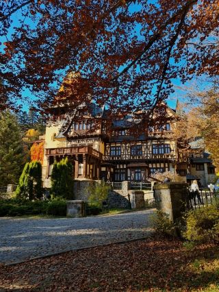 🏰 Pelișor Castle – The Small Palace with a Big Royal Heart