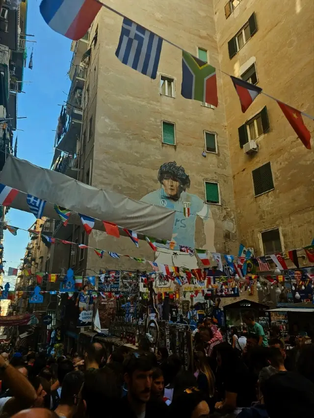 🌋 Naples: Where Chaos Meets Beauty, and Pizza Meets the Sea