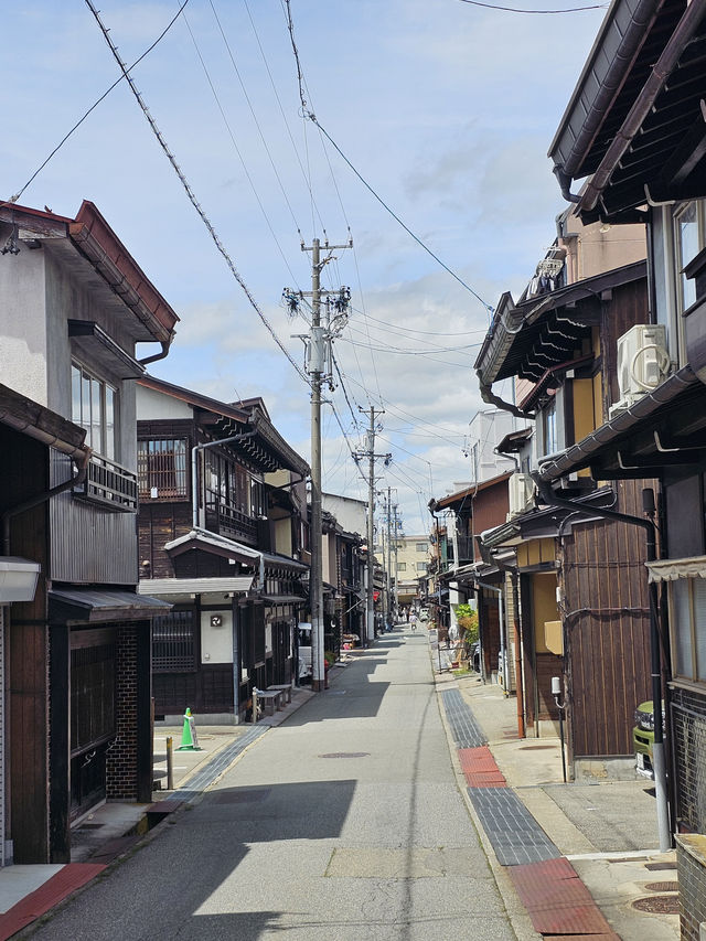 🏔️ Discover Japan's Most Enchanting Mountain Town: Your Ultimate Takayama Adventure Guide! 🍶