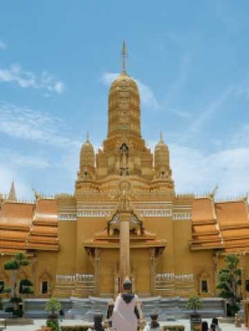 황금의 숨결이 깃든 사원의 아침 🇹🇭