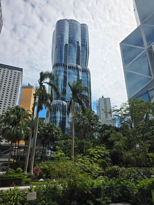 Гонконг: город, где будущее выросло из джунглей Гонконг: город, где будущее выросло из джунглей