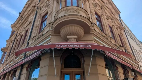Strolling Sundsvall’s Stone City: Före detta Centralhotellet & a Cozy Italian Feast 🇸🇪🍝 — traveler post in Jonkoping
