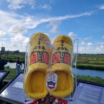 オランダの木靴はどうやって作られるの？そして、あなたが絶対欲しく