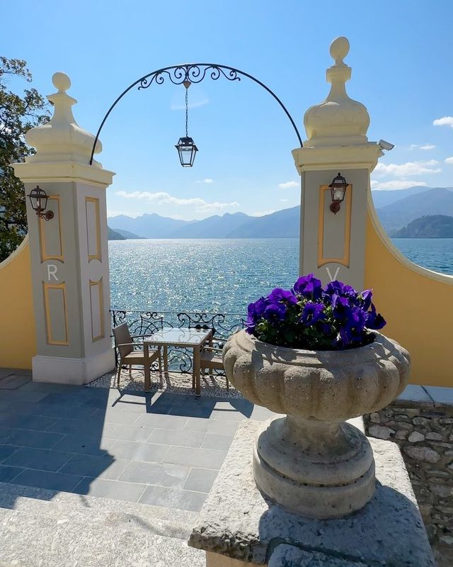 Relaxation Goals: An Unforgettable Stay at @hotelroyalvictoriavarenna and @hotelvillacipressi 💆🏻