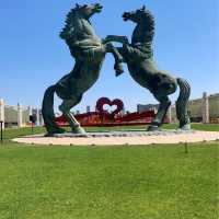 Strolling Around Kangbashi 