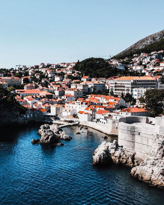 A Glimpse into Medieval Splendor: Exploring Dubrovnik, Croatia! 📸🇭🇷