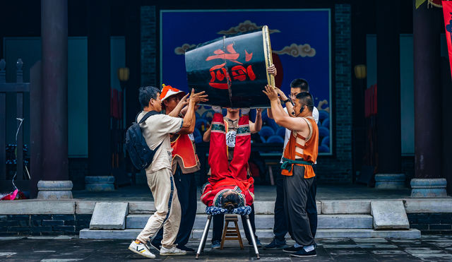 上海歡樂谷街頭紅人節燃動“十一”