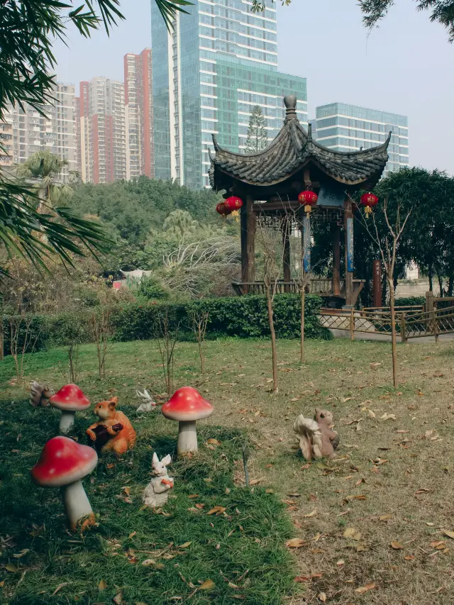 If you're free, why not take a trip to Zhenhai Tower for a distant view and relax your mood