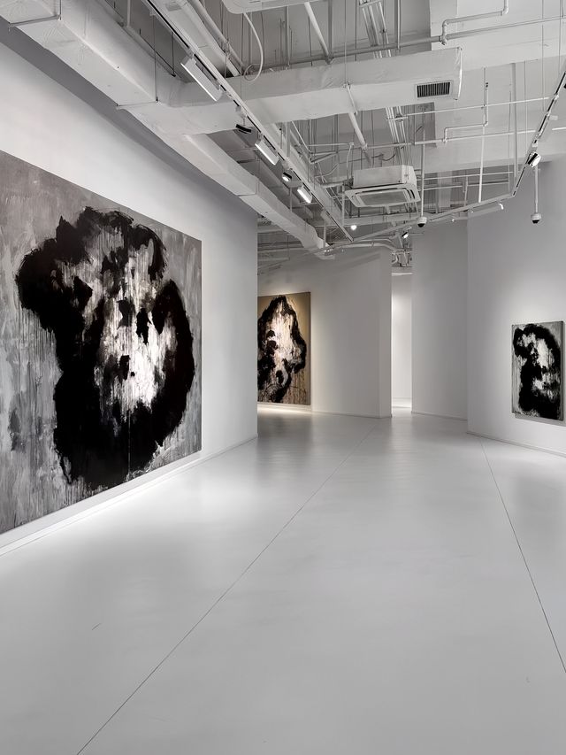 圖書館裡的美術館