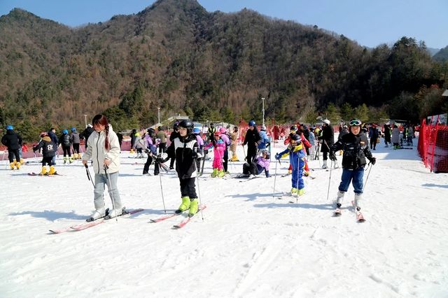 春節假期快來暢遊紫柏山冰雪之旅，不留遺憾