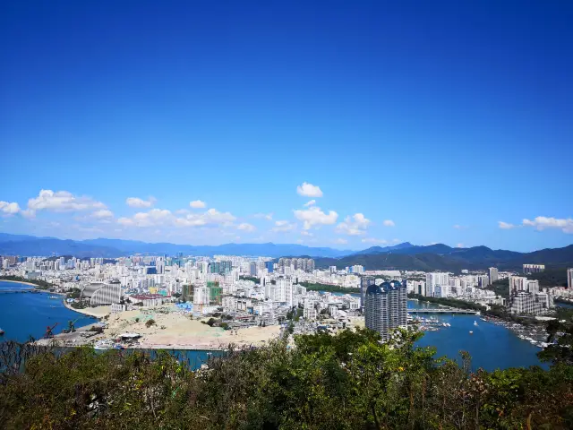Luhuitou Scenic Area offers a panoramic view of Sanya's seascape