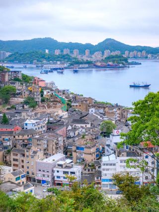 I highly recommend this severely underrated gem of a seaside ancient town—Shipu Fishing Port Ancient Town