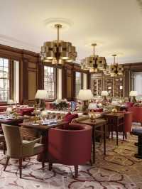 🌟 Luxe London Lodging: Raffles at the OWO 🌟