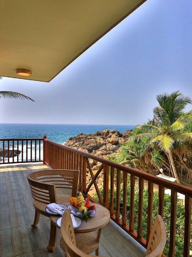 🌴 Unawatuna Escapes: Beachfront Bliss & Luxury 🌊
