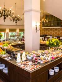 🌟✈️ Unwind in Style at Mount Grace, Gauteng 🏨🍃