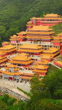 隱藏於東莞大嶺山鎮的一座雄偉壯觀的寺院。