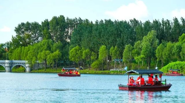 長春北湖濕地公園 -- 國家4A級旅遊景區。