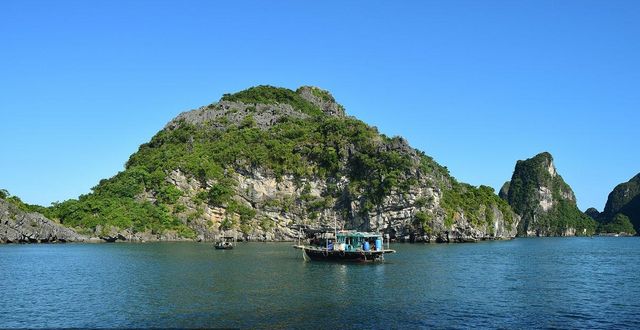 洞海：越南中部的海濱瑰寶。