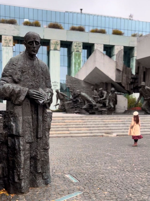 Warsaw Uprising Monument: A Tribute to Courage and Sacrifice