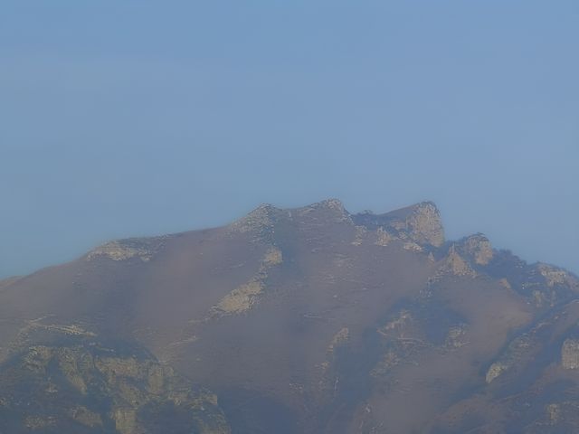 遙望東靈和北靈的觀景平台。