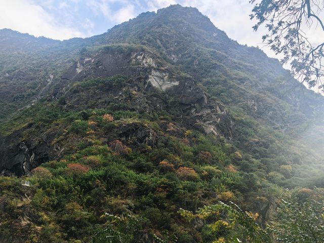 本年度第一寶藏美大峽谷就藏在雪山背後