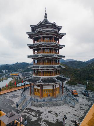Meet Qianxinan's "Thousand Miao Village" - Amei Qituo Town
