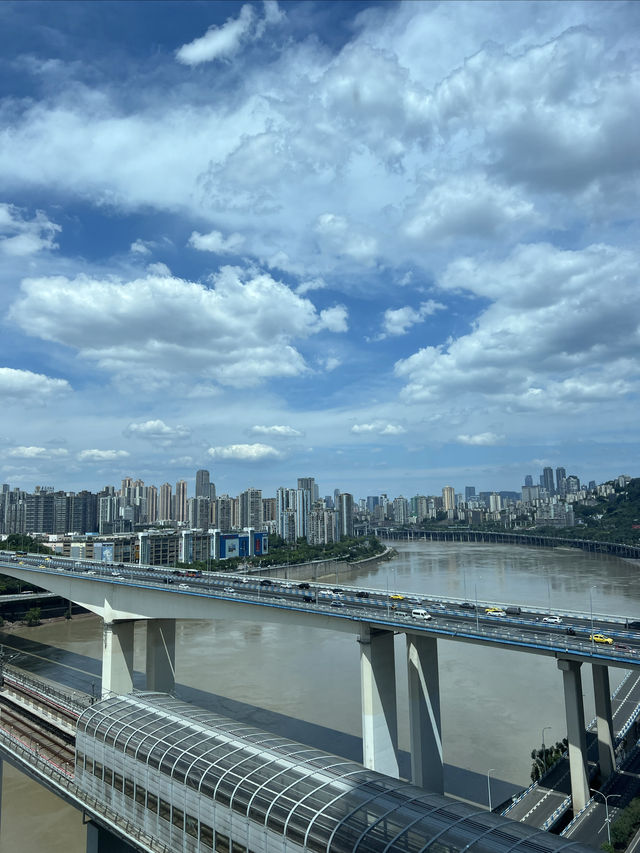 嘉陵江畔｜多元文化｜設計酒店