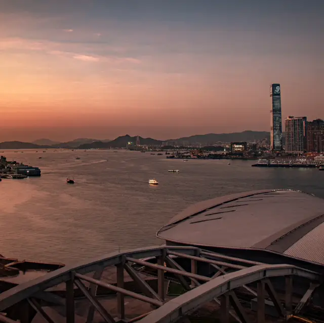 สถานที่โปรดของฉันในการชมพระอาทิตย์ตกในฮ่องกง!