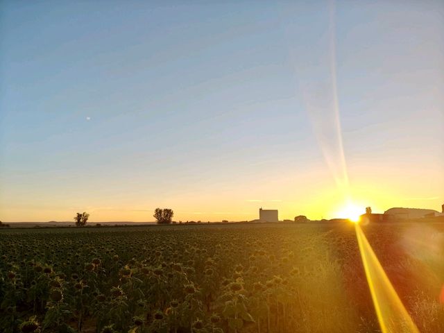 A Magical Sunset in Used, Aragón 🌅🌾